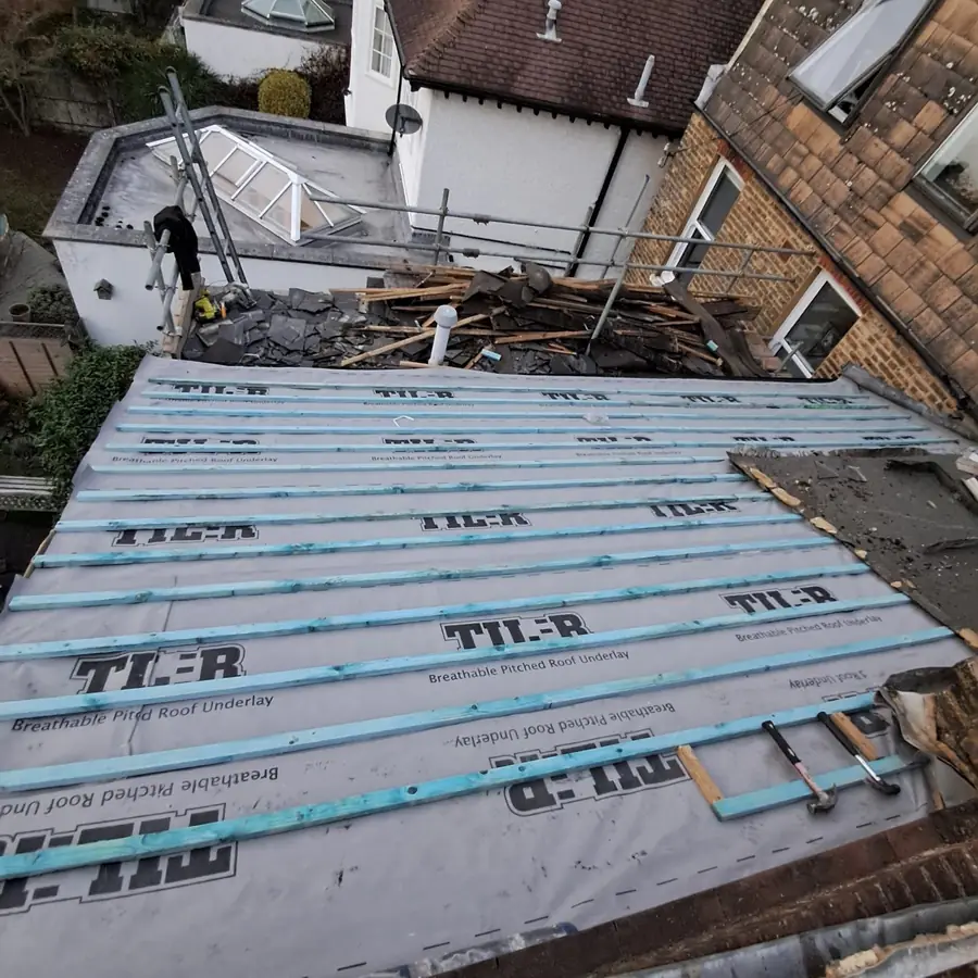 Membrane and battens on a rear extension roof
